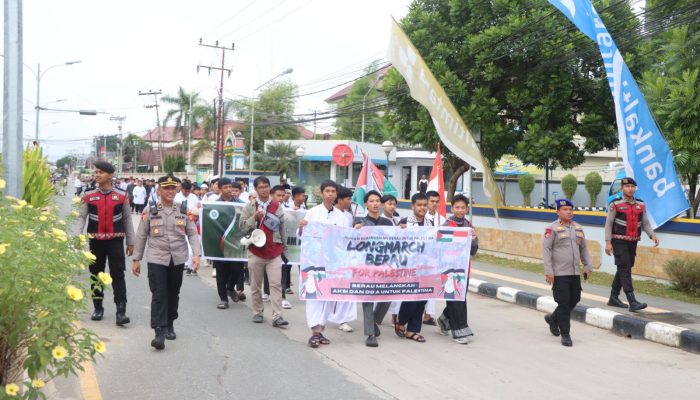 Ratusan Warga Berau Gelar Long March Akbar Dukung Palestina