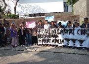 Aliansi Santri Nusantara Geruduk Rumah Atalia-RK, Tuntut Klarifikasi Pernyataan Kontroversial