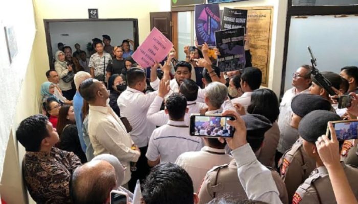 Upaya Hukum Khariq Anhar Kandas, Hakim Tolak Seluruh Gugatan Praperadilan