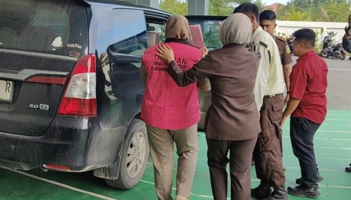 Kejari Kutim Tahan Kaur Keuangan Desa Bumi Etam, Diduga Gelapkan Rp2,1 Miliar