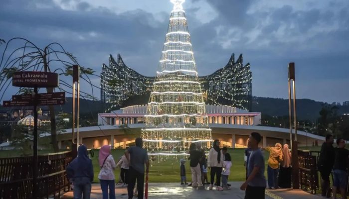 Libur Nataru, Gelombang Wisatawan Padati Kawasan IKN