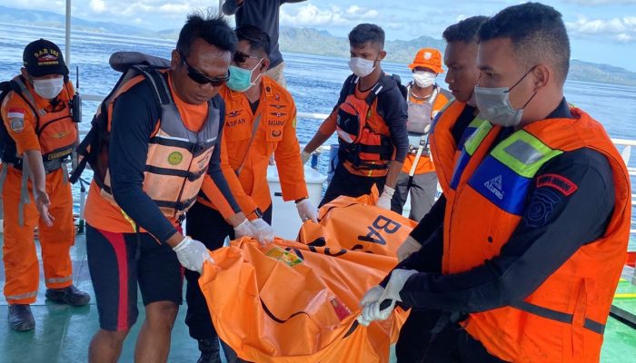 Hari Ke-10 Operasi SAR, Jenazah Diduga Pelatih Valencia B Korban KM Putri Sakinah Ditemukan di Perairan Rinca
