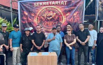 Aksi Besar 21 April: Massa Gaungkan Tuntutan Gulingkan Rudi-Seno